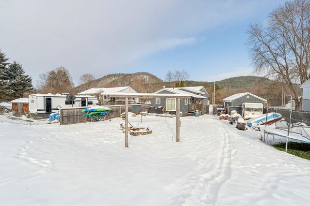724 South Windsor Street, Royalton, VT 05068