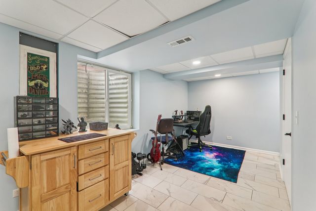 268 ALPINE Drive, Gilberts, IL 60136