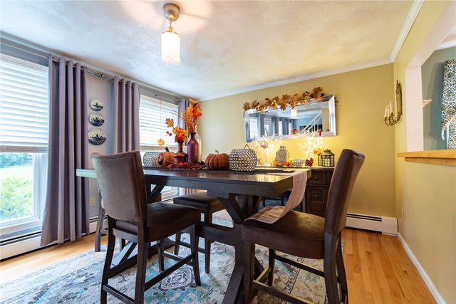 18 Woodcrest Drive, Johnston, RI 02919