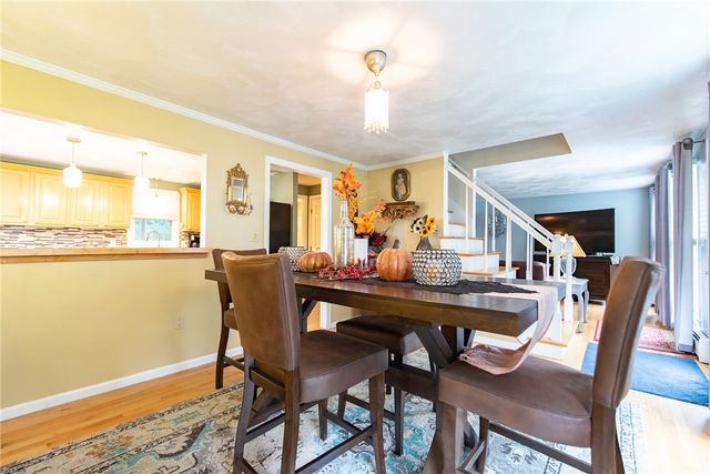 18 Woodcrest Drive, Johnston, RI 02919