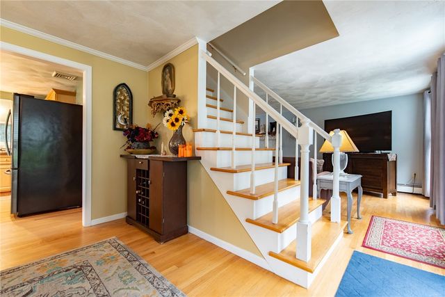 18 Woodcrest Drive, Johnston, RI 02919