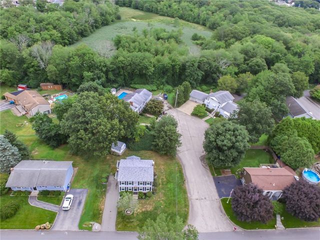18 Woodcrest Drive, Johnston, RI 02919