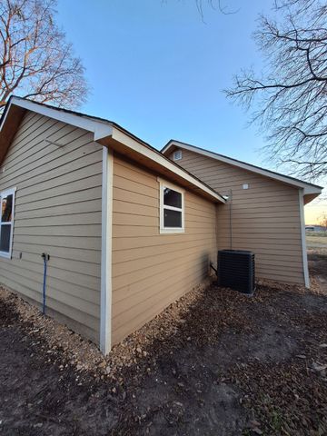 240 Marshall W, Cooper, TX 75432