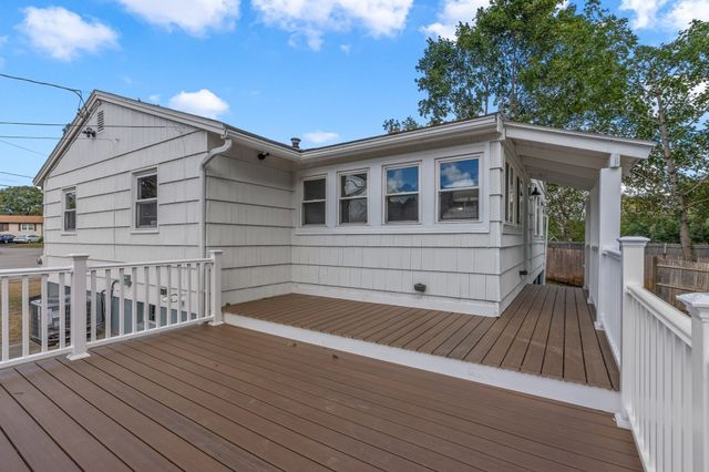 22 Brookside Rd, Rockland, MA 02370