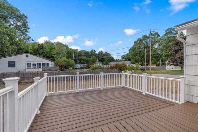 22 Brookside Rd, Rockland, MA 02370