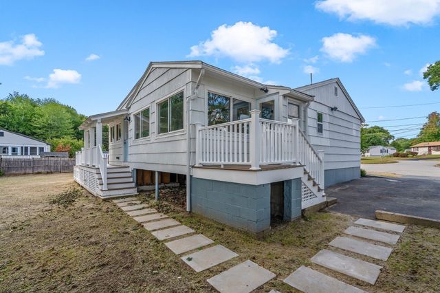 22 Brookside Rd, Rockland, MA 02370