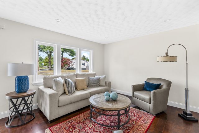 22 Brookside Rd, Rockland, MA 02370