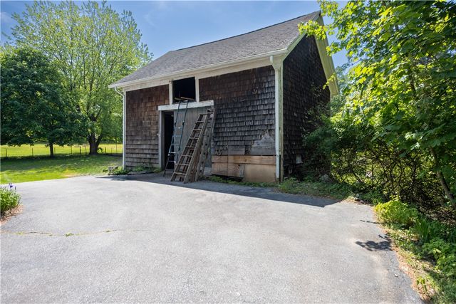 48 Brayton Road, Smithfield, RI 02917