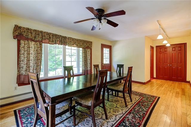 48 Brayton Road, Smithfield, RI 02917