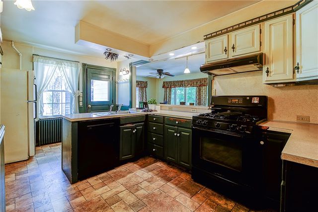 48 Brayton Road, Smithfield, RI 02917