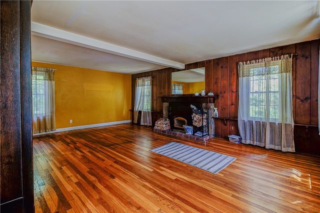 48 Brayton Road, Smithfield, RI 02917