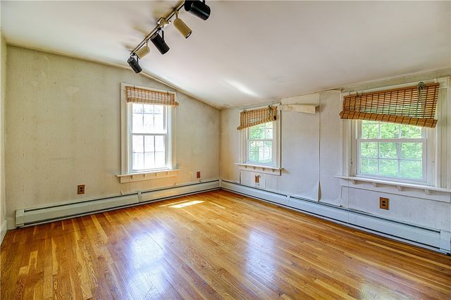 48 Brayton Road, Smithfield, RI 02917