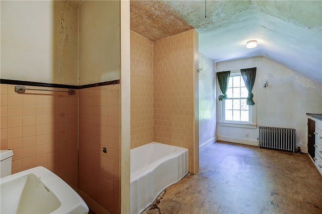 48 Brayton Road, Smithfield, RI 02917