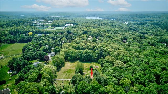 48 Brayton Road, Smithfield, RI 02917