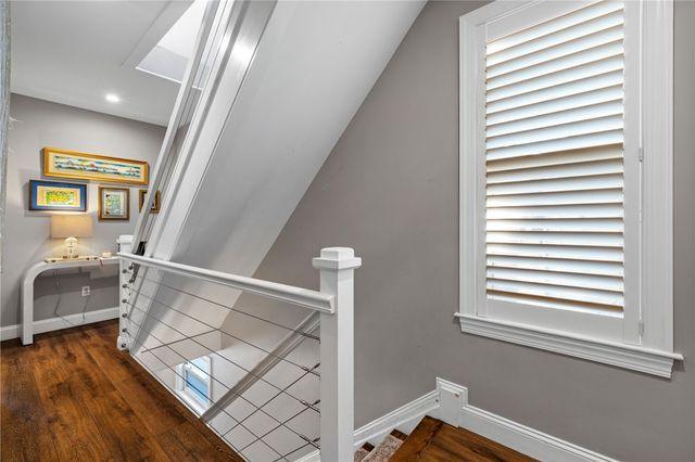 5712 Hays St, East Liberty, PA 15206