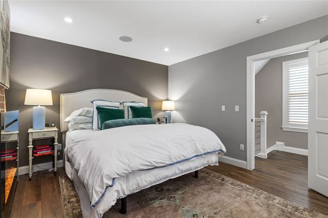 5712 Hays St, East Liberty, PA 15206