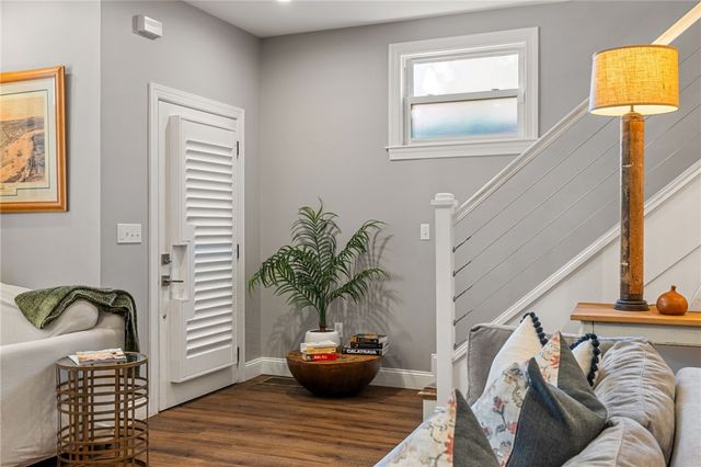 5712 Hays St, East Liberty, PA 15206