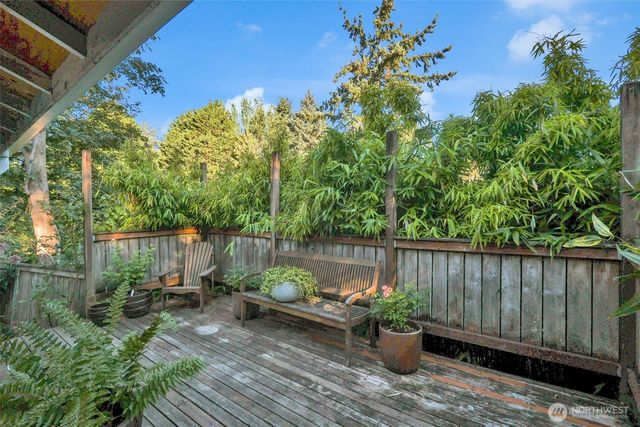 8725 10th Avenue S, Seattle, WA 98108