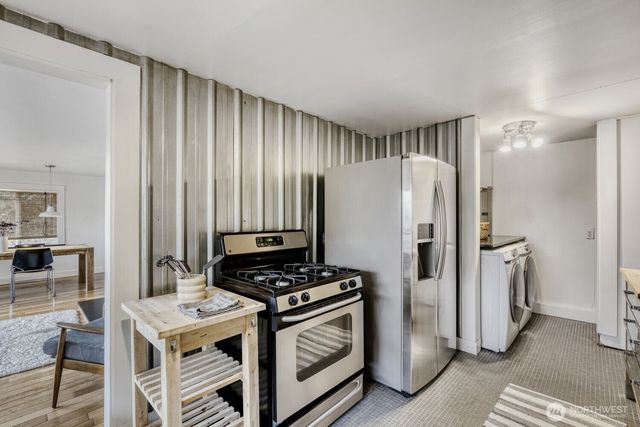 8725 10th Avenue S, Seattle, WA 98108