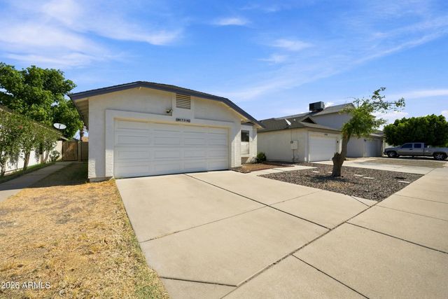 8734 W INDIANOLA Avenue, Phoenix, AZ 85037