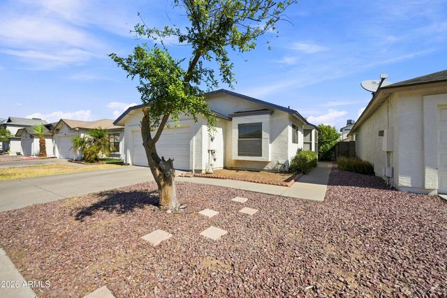 8734 W INDIANOLA Avenue, Phoenix, AZ 85037
