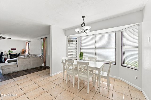 8734 W INDIANOLA Avenue, Phoenix, AZ 85037