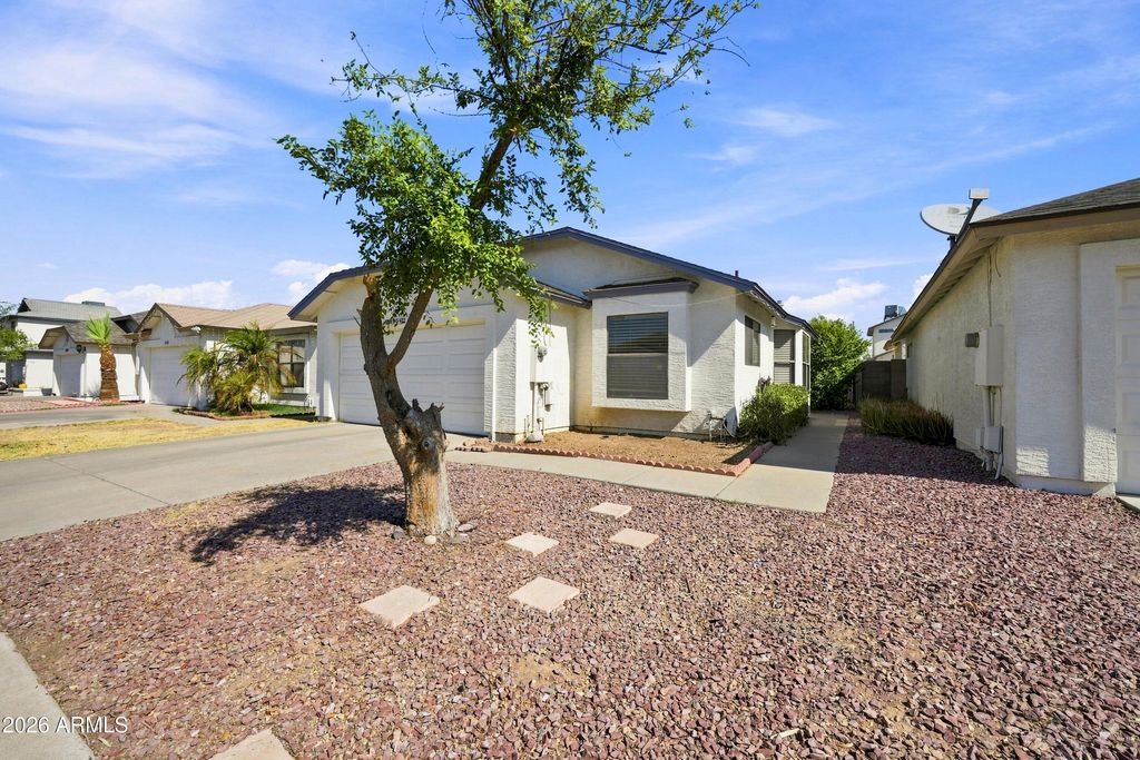 8734 W INDIANOLA Avenue, Phoenix, AZ 85037 — photo 3