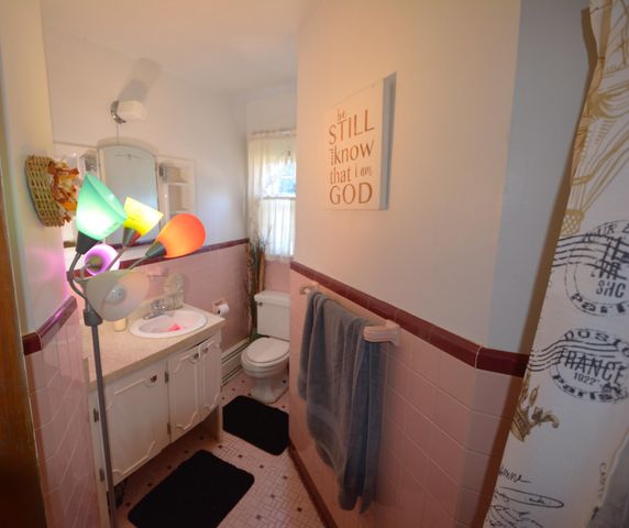 5581 Franklin ST, Ferrum, VA 24088