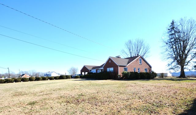 5581 Franklin ST, Ferrum, VA 24088