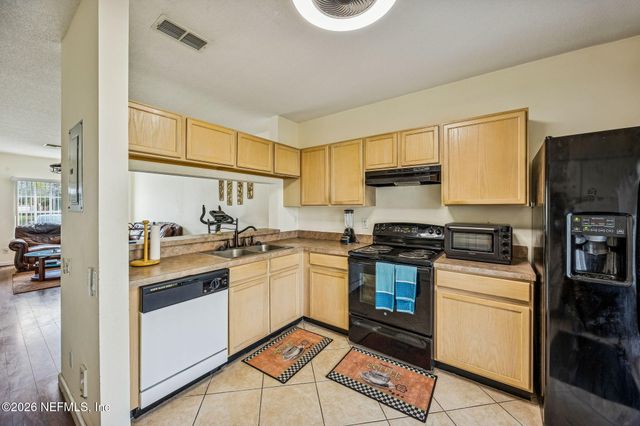 12311 KENSINGTON LAKES Drive 2104, Jacksonville, FL 32246