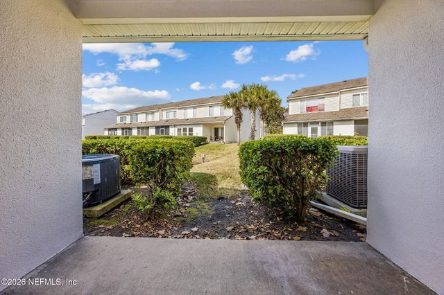 12311 KENSINGTON LAKES Drive 2104, Jacksonville, FL 32246