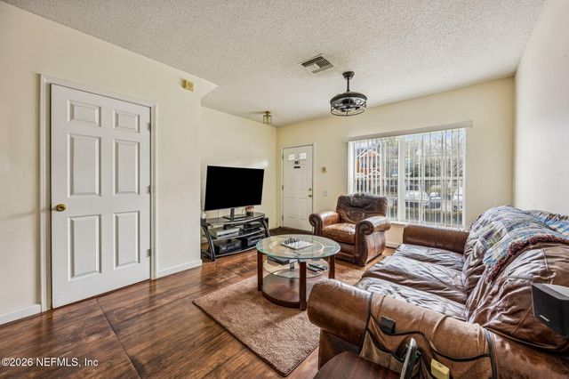 12311 KENSINGTON LAKES Drive 2104, Jacksonville, FL 32246