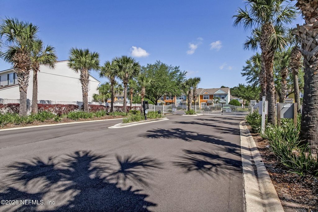 12311 KENSINGTON LAKES Drive 2104, Jacksonville, FL 32246