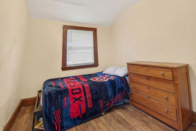 16 Littlefield St, Quincy, MA 02169