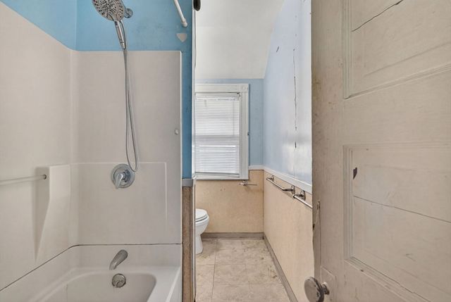 16 Littlefield St, Quincy, MA 02169