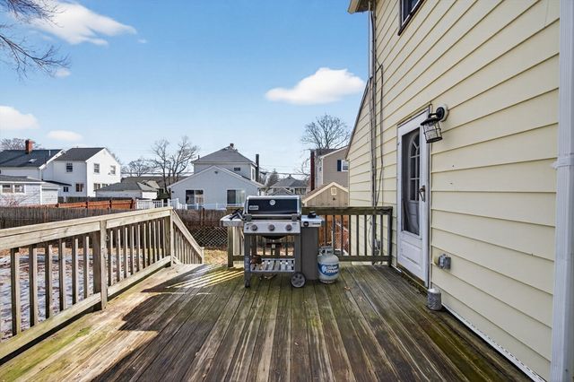 16 Littlefield St, Quincy, MA 02169
