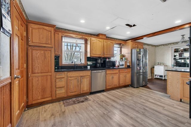 16 Littlefield St, Quincy, MA 02169