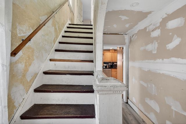 16 Littlefield St, Quincy, MA 02169