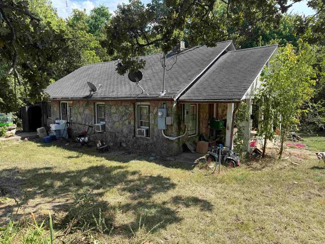 300 Center Street Streets, Marshall, AR 72650