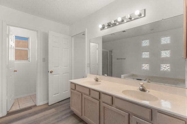 1929 12th Avenue SE, Rio Rancho, NM 87124