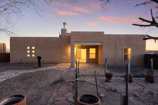 1929 12th Avenue SE, Rio Rancho, NM 87124