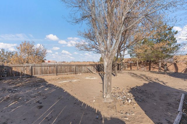 1929 12th Avenue SE, Rio Rancho, NM 87124