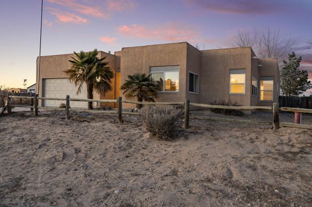 1929 12th Avenue SE, Rio Rancho, NM 87124