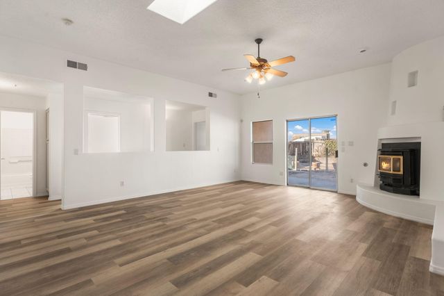 1929 12th Avenue SE, Rio Rancho, NM 87124