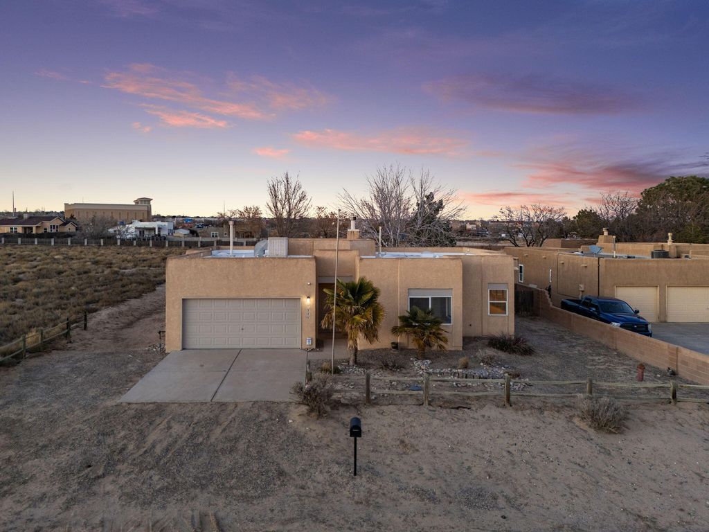 1929 12th Avenue SE, Rio Rancho, NM 87124