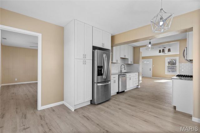 8257 Watson Road, St Louis, MO 63119