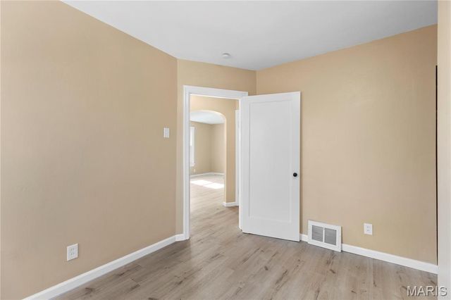 8257 Watson Road, St Louis, MO 63119