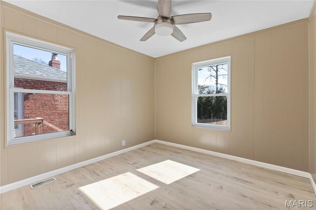 8257 Watson Road, St Louis, MO 63119