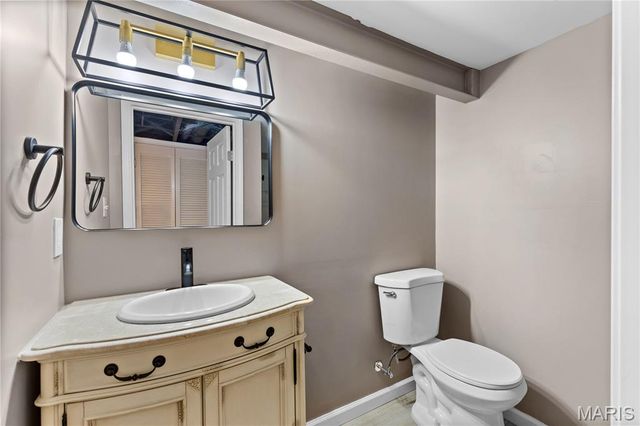 8257 Watson Road, St Louis, MO 63119
