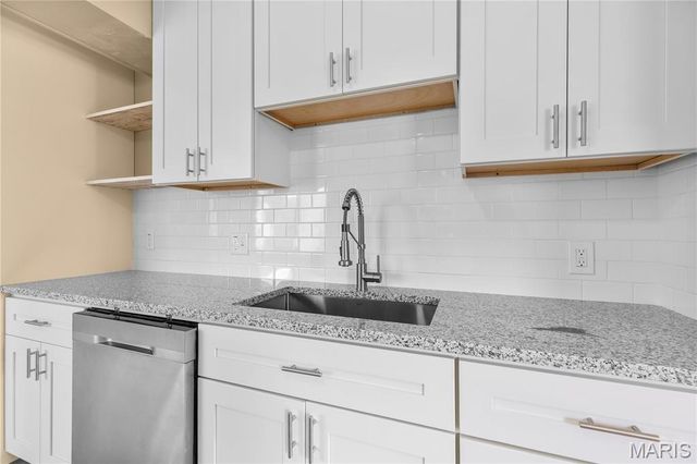 8257 Watson Road, St Louis, MO 63119
